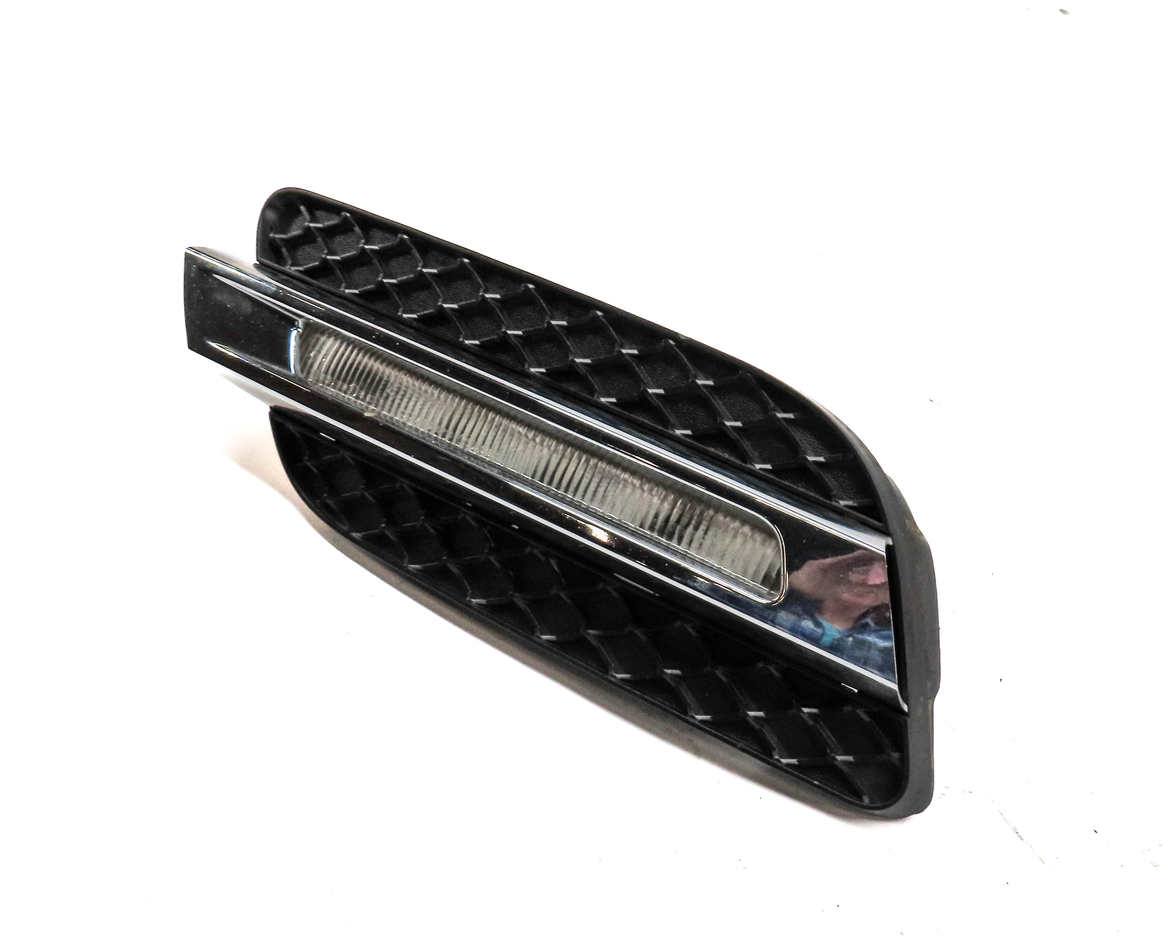 2012 MERCEDES ML350 ML550 (W166) FRONT LEFT DRIVER DRL FOGLIGHT FOG LIGHT LAMP — exact item pictured